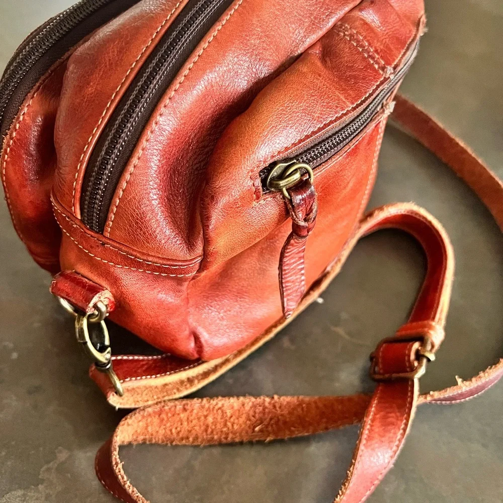 BED|STU Red Crossbody Bag - Picture 6 of 14